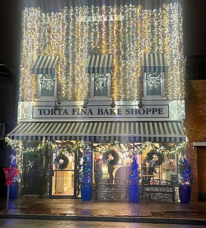 Torta Fina Bakery, Babylon Village