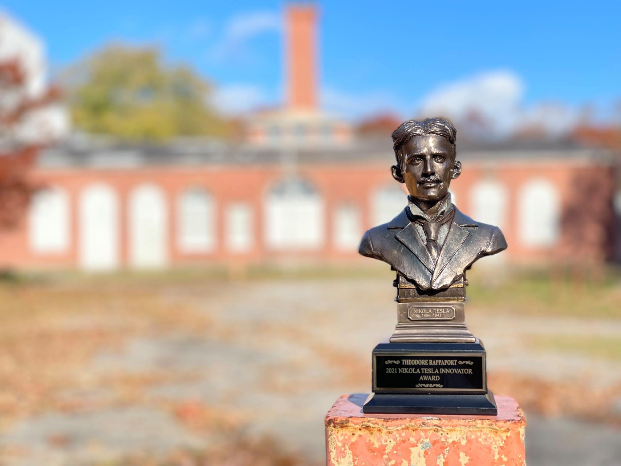 Bronze statue of Nikola Tesla at the Tesla Science Center on Long Island