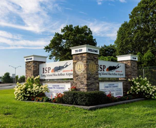 Welcome sign on Long Island for ISP airport